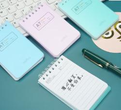 口袋笔记本小本子便携记事本随身小号迷你线圈笔记本口袋型便签计 色封面【50本装】 +6色圆珠笔
